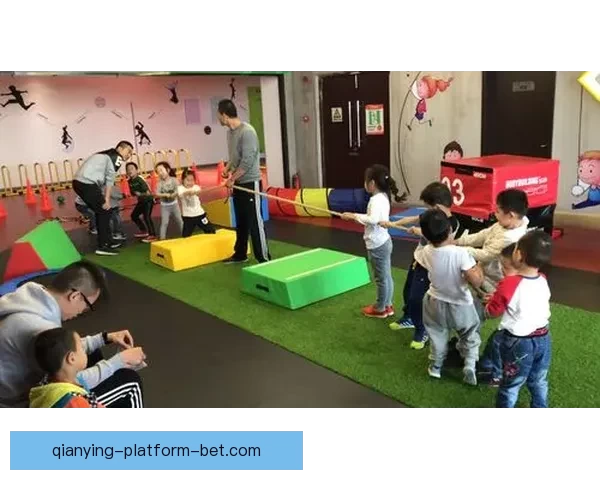 朱利亚诺分享教练指导下斜向内切踢球的新尝试与体会